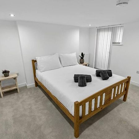 Newly Refurbed, Central Apartment With Free Parking And Hot Tub Lytham St Annes Exterior foto